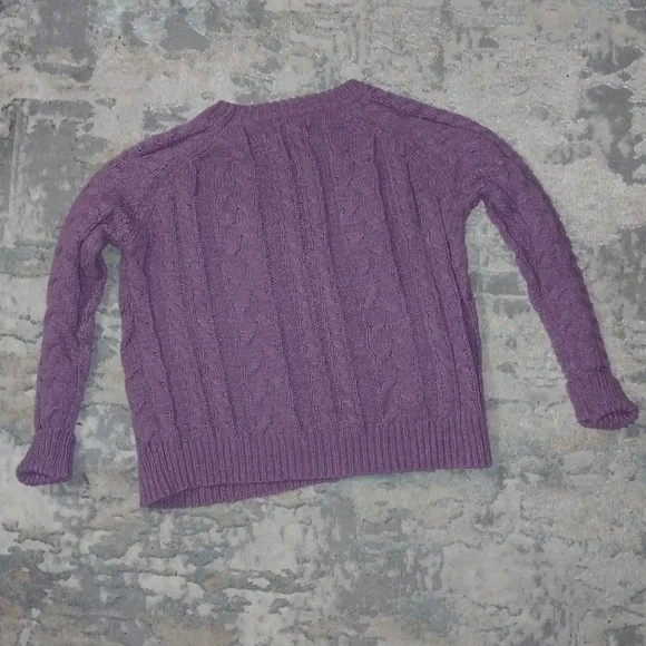 Soft Cable Knit Sweater - Picture 5 of 12